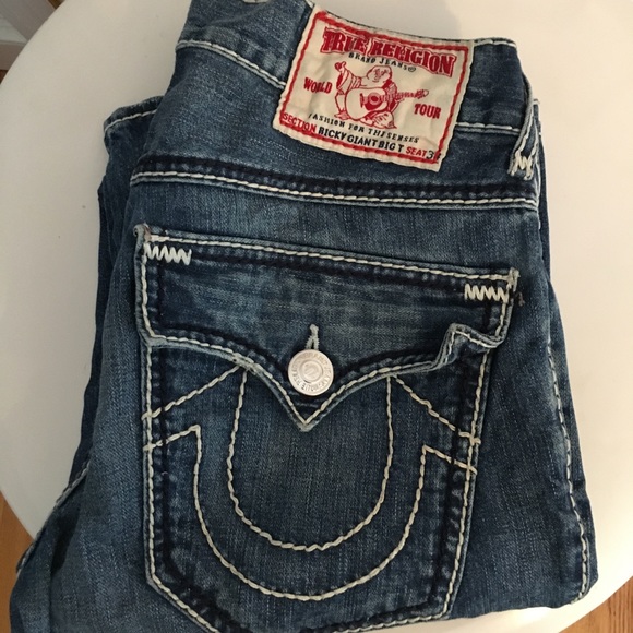 True Religion Denim - EUC true religion embroidered back flap jean